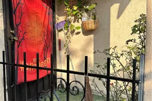 731 W 54th, Los Angeles, CA 90037 - Photo 5