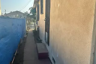 731 W 54th, Los Angeles, CA 90037 - Photo 13