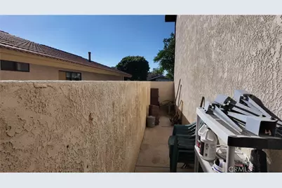 18435 Fortuna Lane, Victorville, CA 92395 - Photo 17