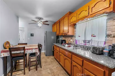 13517 S Willowbrook Avenue, Compton, CA 90222 - Photo 9