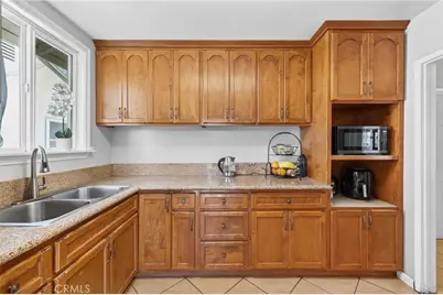 7747 Crossway Drive, Pico Rivera, CA 90660 - Photo 15