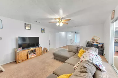 15800 Inyo, Victorville, CA 92395 - Photo 13