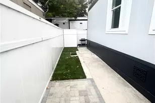 400 E Arbor Street, Long Beach, CA 90805 - Photo 27