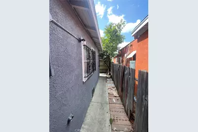 288 E 43rd, Los Angeles, CA 90011 - Photo 23