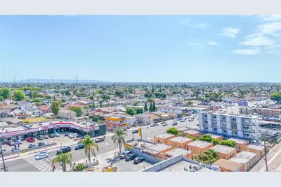 8511 Maie, Los Angeles, CA 90001 - Photo 35