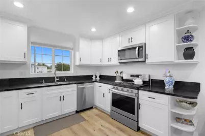 327 E Lanzit, Los Angeles, CA 90061 - Photo 11