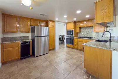 1215 Date Palm, Palmdale, CA 93551 - Photo 17