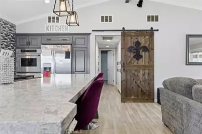 10652 Thomas, Anaheim, CA 92804 - Photo 13