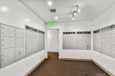 1100 Wilshire Boulevard #1812, Los Angeles, CA 90017 - Photo 37