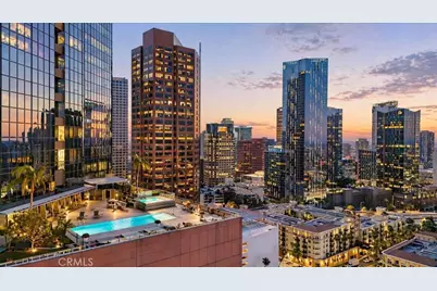 1100 Wilshire Boulevard #1812, Los Angeles, CA 90017 - Photo 1