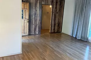 18413 Delano, Tarzana, CA 91335 - Photo 9