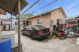 1472 W 37th St, Los Angeles, CA 90018 - Photo 9