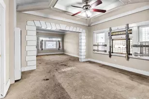324 W 47th Pl, Los Angeles, CA 90037 - Photo 21