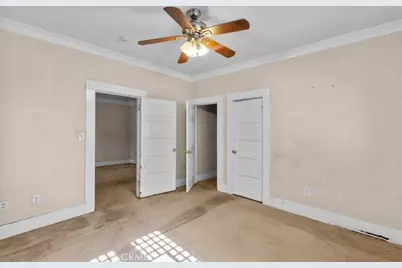 324 W 47th Place, Los Angeles, CA 90037 - Photo 13