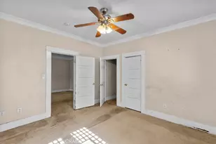 324 W 47th Pl, Los Angeles, CA 90037 - Photo 13