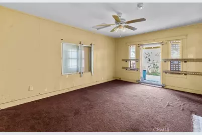 324 W 47th Place, Los Angeles, CA 90037 - Photo 37