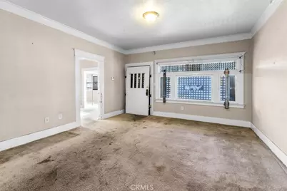 324 W 47th Place, Los Angeles, CA 90037 - Photo 31