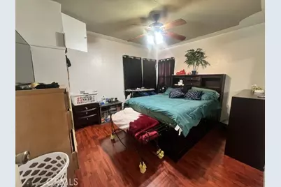 9523 Mallison, South Gate, CA 90280 - Photo 7