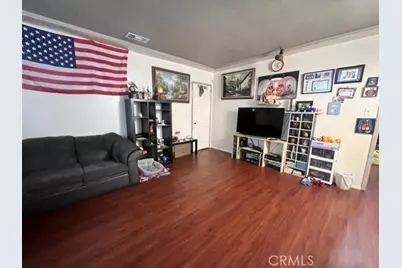 9523 Mallison, South Gate, CA 90280 - Photo 13