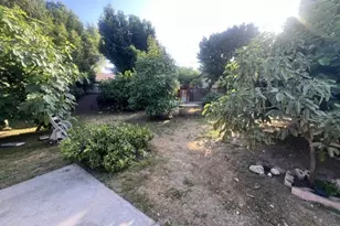 9523 Mallison, South Gate, CA 90280 - Photo 3