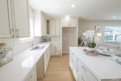 223 S Aprilia Ave, Compton, CA 90220 - Photo 9