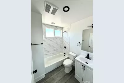 1677 E Imperial, Los Angeles, CA 90059 - Photo 9
