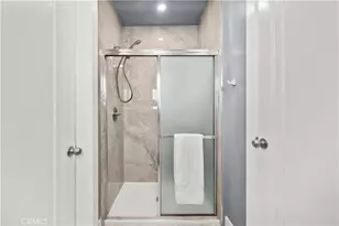 2049 W 71st St, Los Angeles, CA 90047 - Photo 27