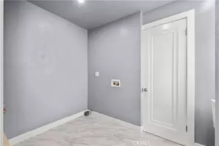 2049 W 71st St, Los Angeles, CA 90047 - Photo 15