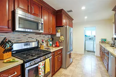 5621 Fallsgrove, Los Angeles, CA 90016 - Photo 11