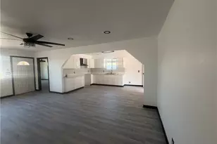 935 Sylvia Dr, Bakersfield, CA 93304 - Photo 33