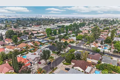 20254 Leadwell Street, Winnetka, CA 91306 - Photo 25