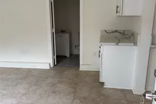 300 E 42nd Pl., Los Angeles, CA 90011 - Photo 11
