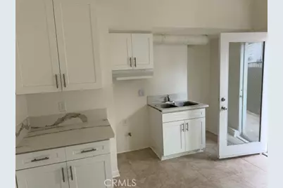 300 E 42nd Place, Los Angeles, CA 90011 - Photo 11