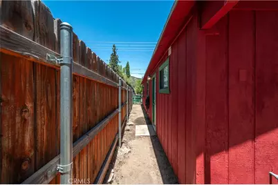 906 W Country Club Boulevard, Big Bear City, CA 92314 - Photo 25