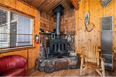 906 W Country Club Boulevard, Big Bear City, CA 92314 - Photo 9