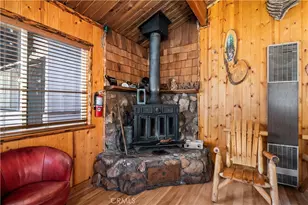 906 W Country Club Blvd, Big Bear City, CA 92314 - Photo 9