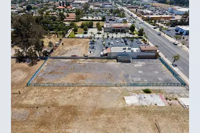 9491 Sierra Avenue, Fontana, CA 92335 - Photo 3