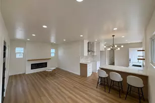 324 E 84th St, Los Angeles, CA 90003 - Photo 7