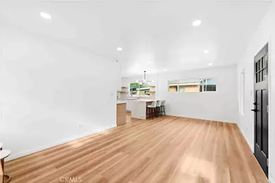 324 E 84th Street, Los Angeles, CA 90003 - Photo 7