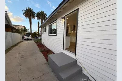 324 E 84th Street, Los Angeles, CA 90003 - Photo 17