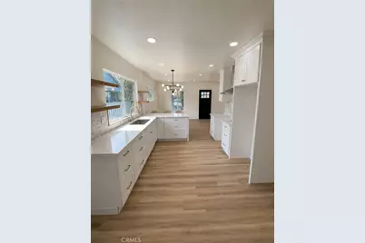 324 E 84th Street, Los Angeles, CA 90003 - Photo 9