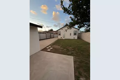324 E 84th Street, Los Angeles, CA 90003 - Photo 23