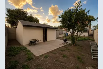 324 E 84th Street, Los Angeles, CA 90003 - Photo 21