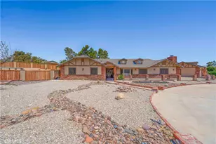 19989 Cronese Ln, Apple Valley, CA 92308 - Photo 3