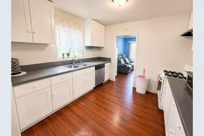 1425 W Gage Avenue, Los Angeles, CA 90047 - Photo 7