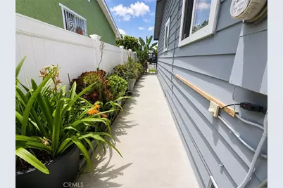1425 W Gage Avenue, Los Angeles, CA 90047 - Photo 19