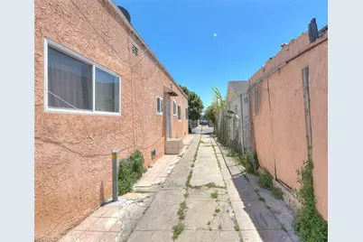1159 E 74th Street, Los Angeles, CA 90001 - Photo 29