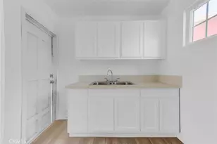 1159 E 74th St, Los Angeles, CA 90001 - Photo 17