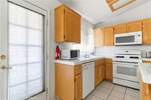 16433 Pauhaska, Apple Valley, CA 92307 - Photo 17
