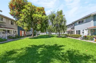 19847 Kingswood, Huntington Beach, CA 92646 - Photo 3